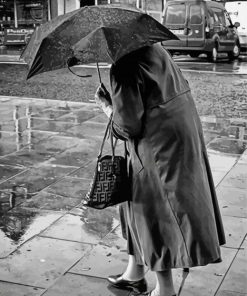 Black And White Old Woman In Rain Diamond Painting